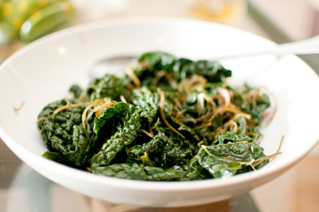 Kale with seaweed and ginger